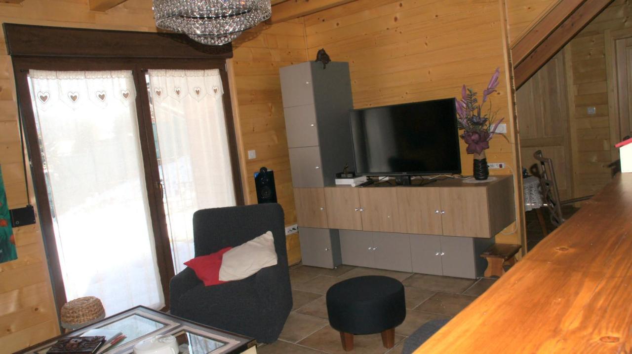 Chalet Du Champs Des Semeaux Wisches Exterior photo